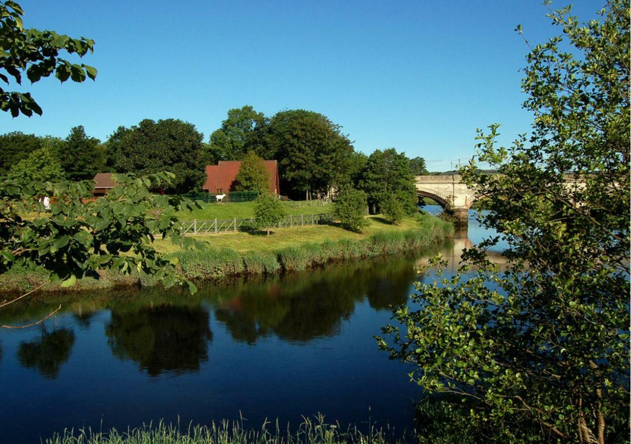River Edge Lodges Bridge of Earn Exterior foto
